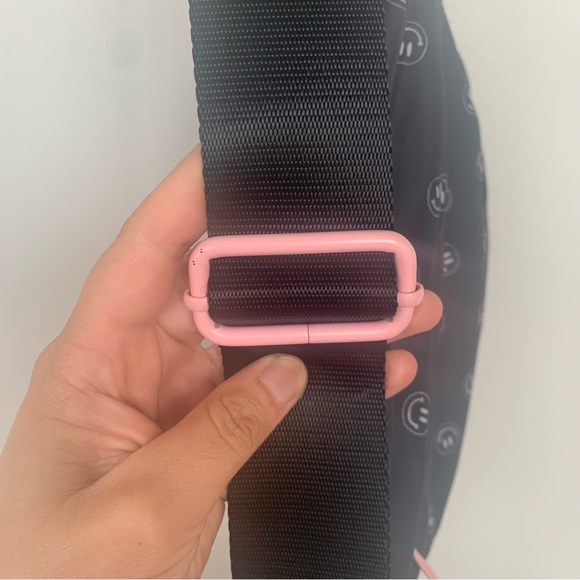 Ganni Smiley Face Recycled Crossbody Bag - Picture 5 of 10